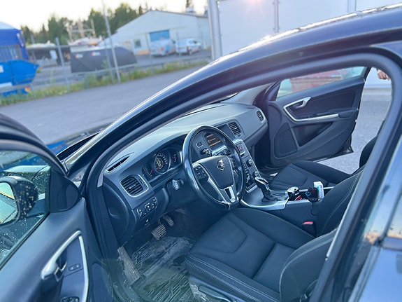 Volvo S60 8 of 9