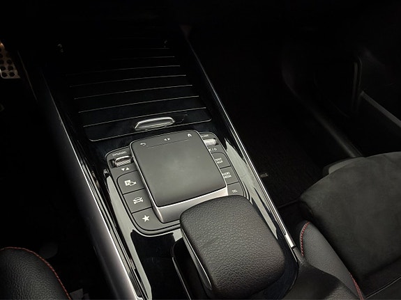 Mercedes-Benz B200 d 19 of 30