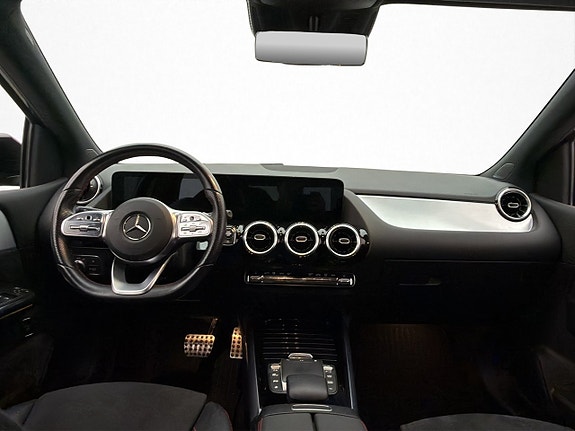Mercedes-Benz B200 d 12 of 30