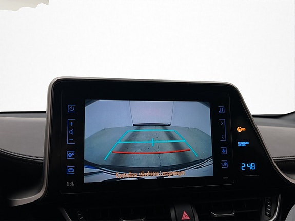 Toyota C-HR 24 of 30