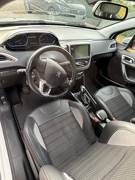 Peugeot 2008 5 of 5