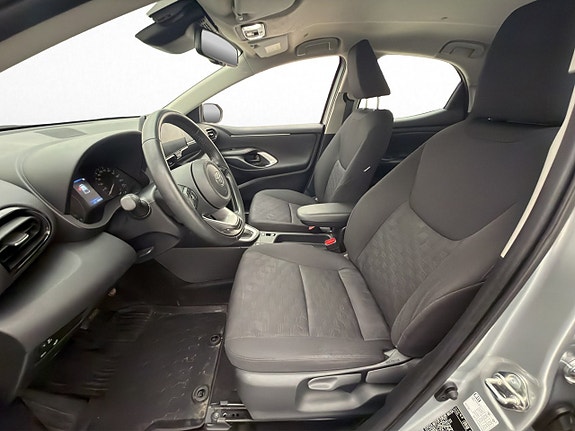 Toyota Yaris 11 of 30
