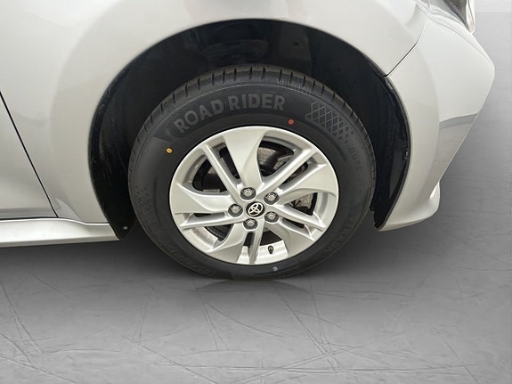 Toyota Yaris 30 of 30