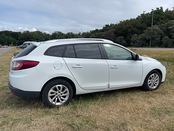 Renault Megane III 4 of 5