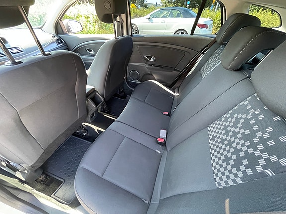 Renault Megane III 10 of 19