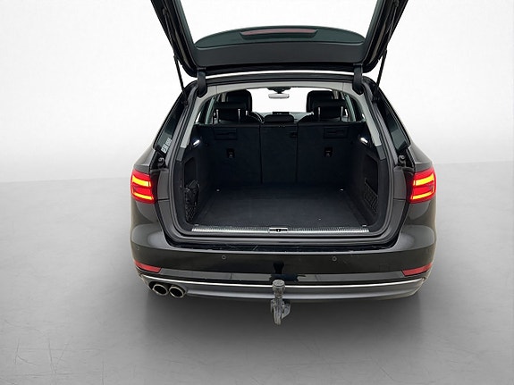 Audi A4 9 of 30