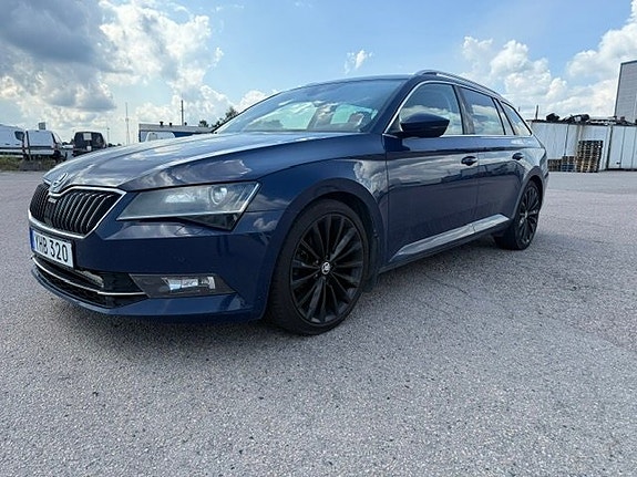 Skoda Superb 2 of 7