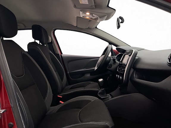 Renault Clio 23 of 29