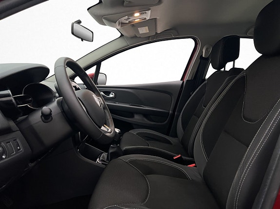 Renault Clio 11 of 29