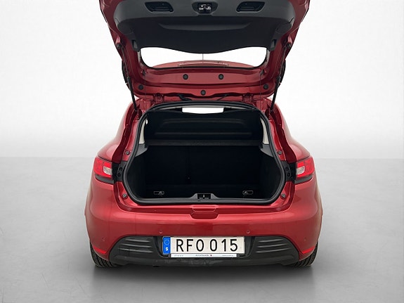 Renault Clio 25 of 29