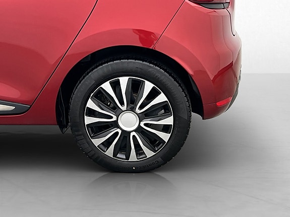Renault Clio 27 of 29