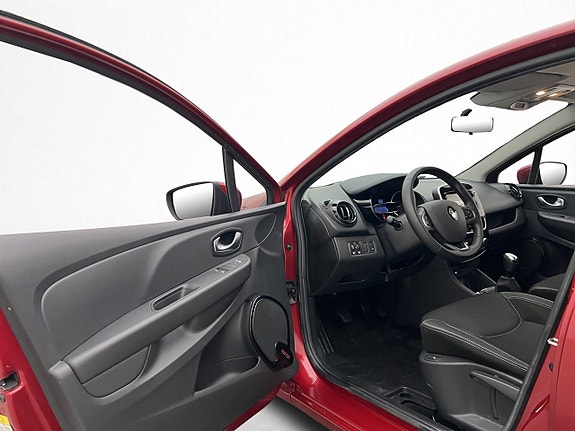 Renault Clio 10 of 29