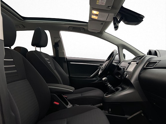 Toyota Verso 14 of 30