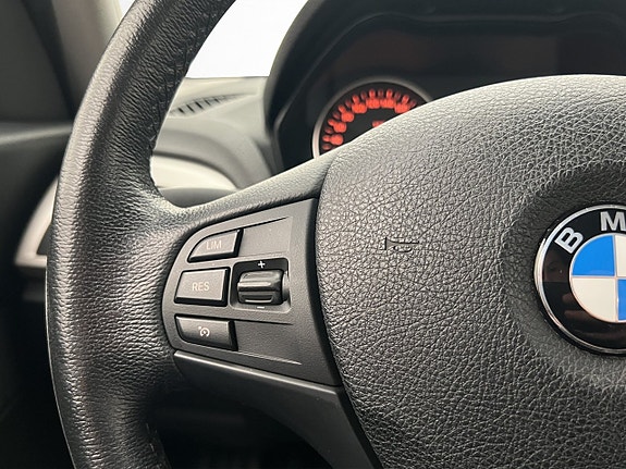 BMW 118i 30 of 30