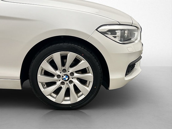 BMW 118i 13 of 30