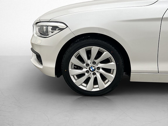 BMW 118i 10 of 30