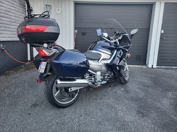Yamaha FJR1300 2 of 2