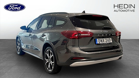 Ford Focus 2 of 11