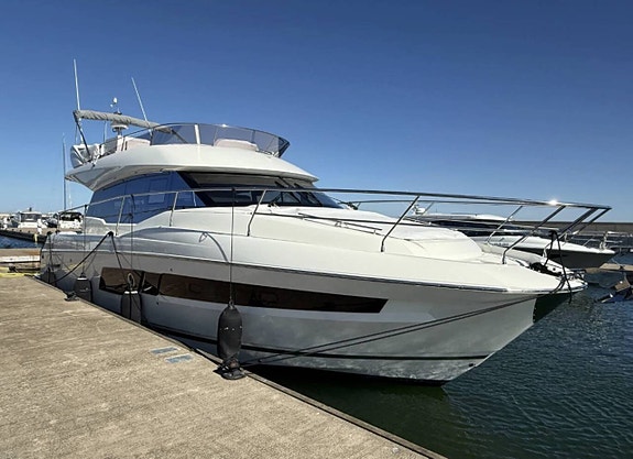 Prestige 460 / Volvo Penta 2 x 440 HK / 2023 / Momsbåt! 2 of 5