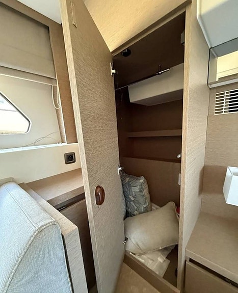 Prestige 460 / Volvo Penta 2 x 440 HK / 2023 / Momsbåt! 9 of 12