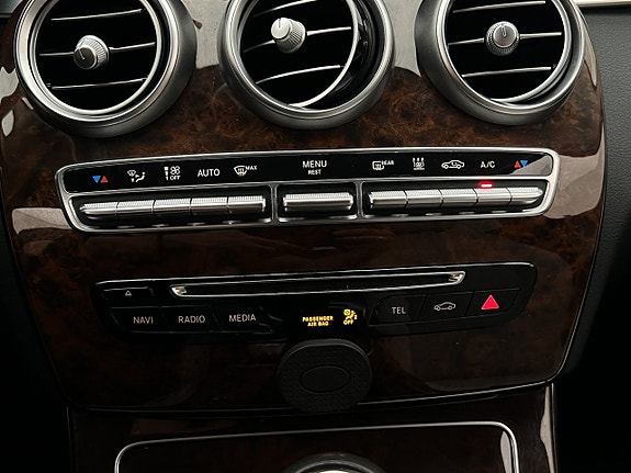Mercedes-Benz C220 d 27 of 30