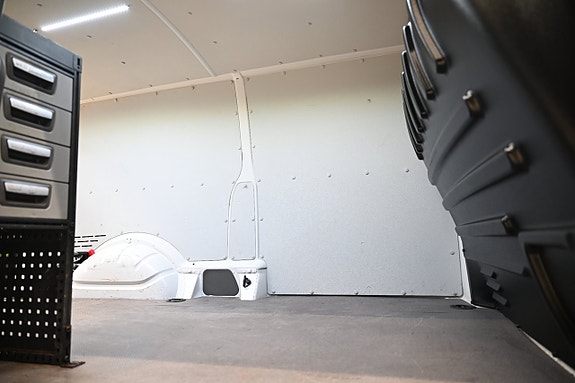 Volkswagen Transporter 11 of 30