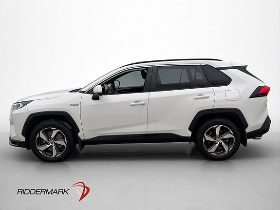 Toyota RAV4 Plug-in Hybrid 4 of 5
