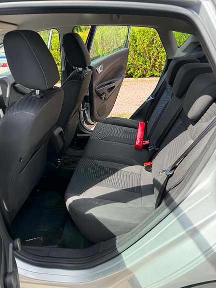 Ford Fiesta 8 of 9