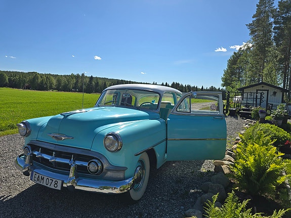Chevrolet Sedan 3 of 3