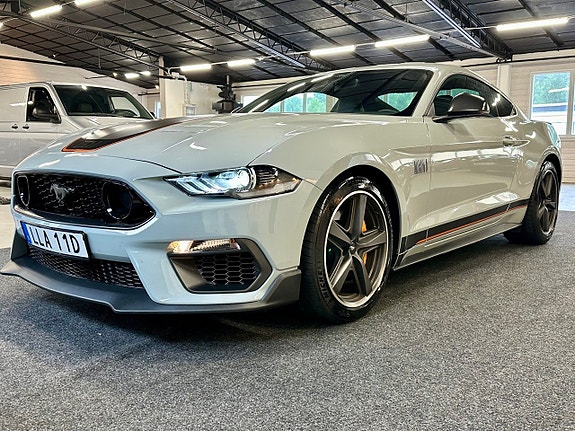 Ford Mustang 10 of 22
