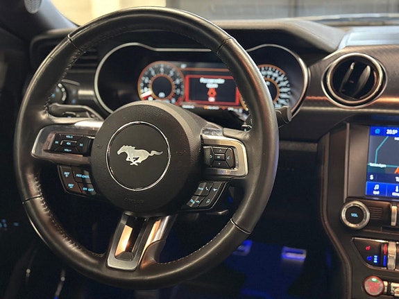 Ford Mustang 16 of 22
