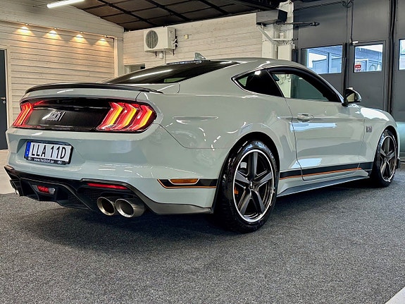 Ford Mustang 5 of 5