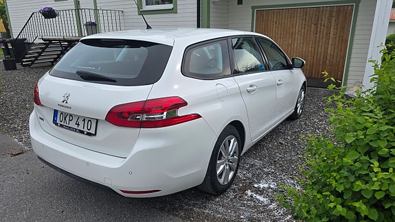 Peugeot 308 SW 3 of 16