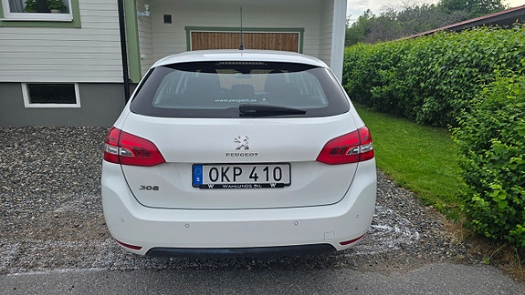 Peugeot 308 SW 4 of 16