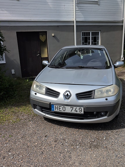 Renault Megane II 2 of 5
