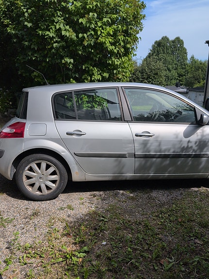 Renault Megane II 4 of 5