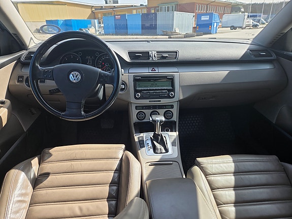 Volkswagen Passat 6 of 9