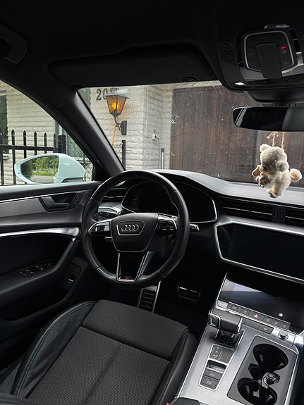 Audi A6 2 of 5