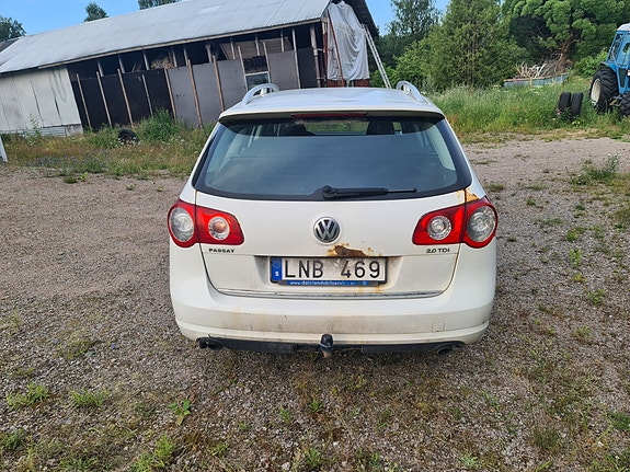 Volkswagen Passat 4 of 5