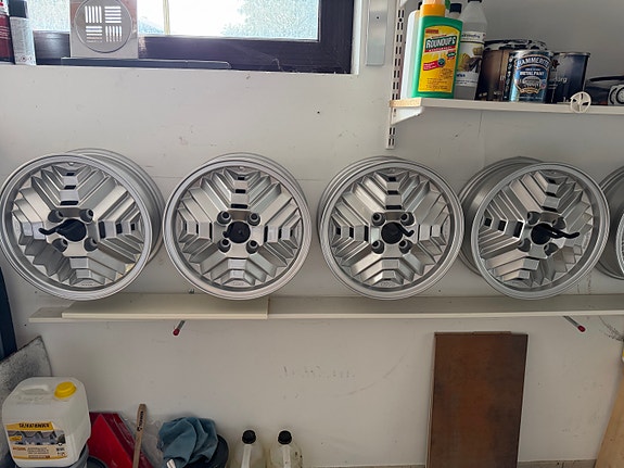 Product image 1 of 3
