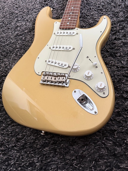 Fender Stratocaster