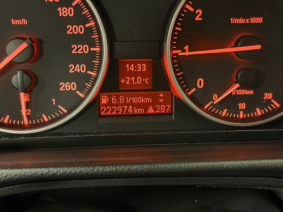 BMW 318i 24 of 30