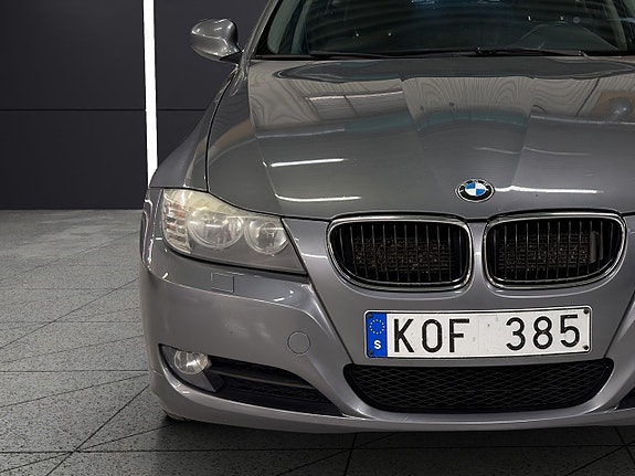 BMW 318i 10 of 30