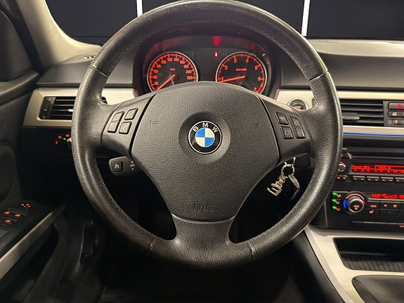 BMW 318i 22 of 30