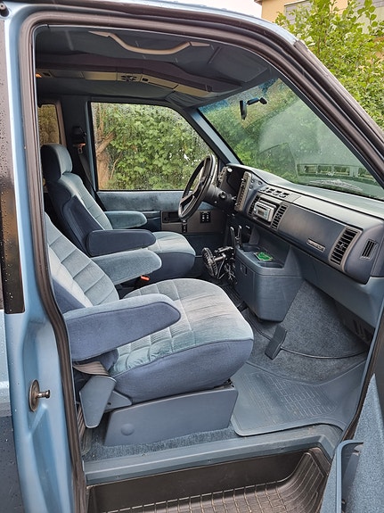 Chevrolet Astro 3 of 4
