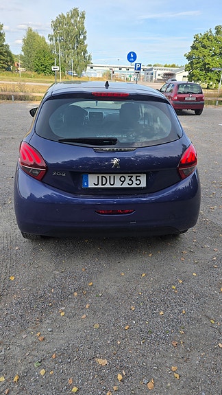 Peugeot 208 6 of 10