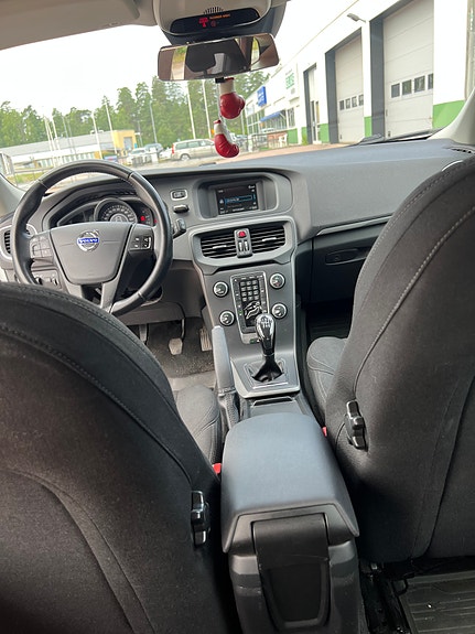 Volvo V40 6 of 6