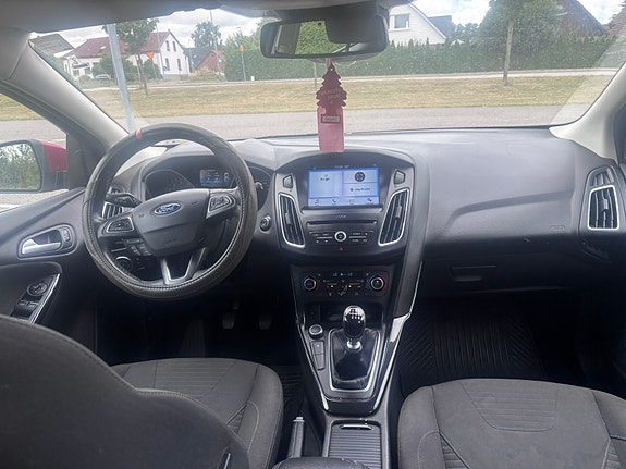 Ford Focus 5 of 5