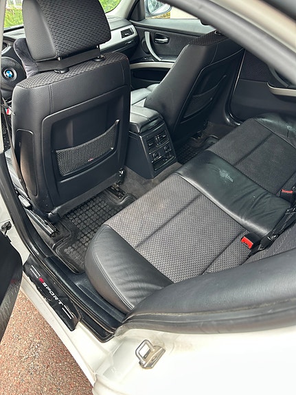 BMW 320d 10 of 12