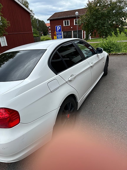 BMW 320d 5 of 5